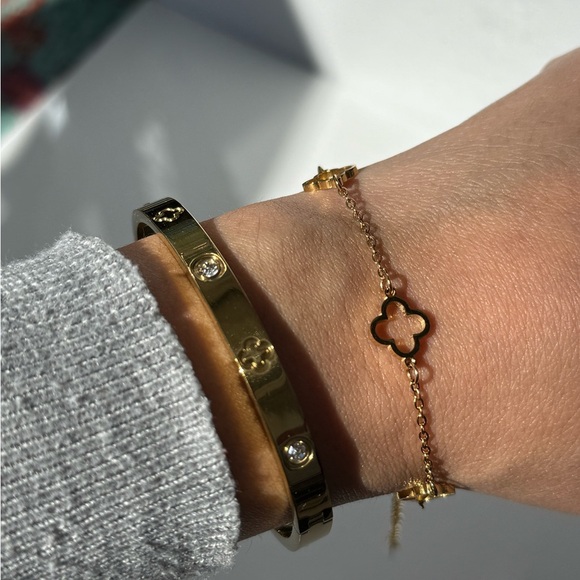 2PCS Gold Clover Stainless Steel Bracelet Set - Picture 13 of 16